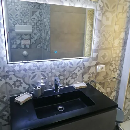 בית הארחה Medea Centro *